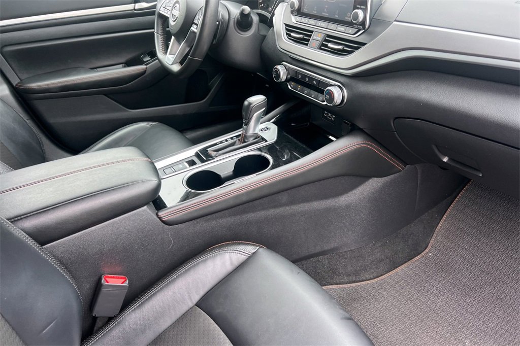 Used 2024 Nissan Altima 2.5 SR image 17