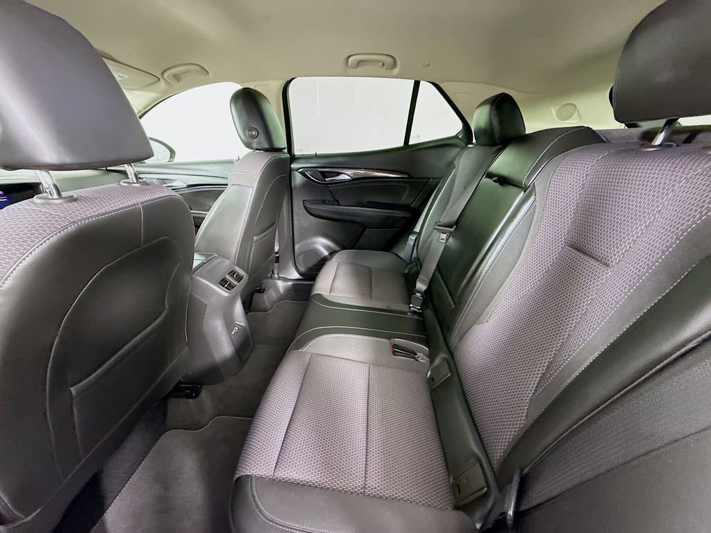 Used 2021 Buick Envision Preferred image 27