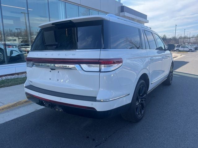 Certified 2024 Lincoln Navigator L Reserve AWD/4WD image 9
