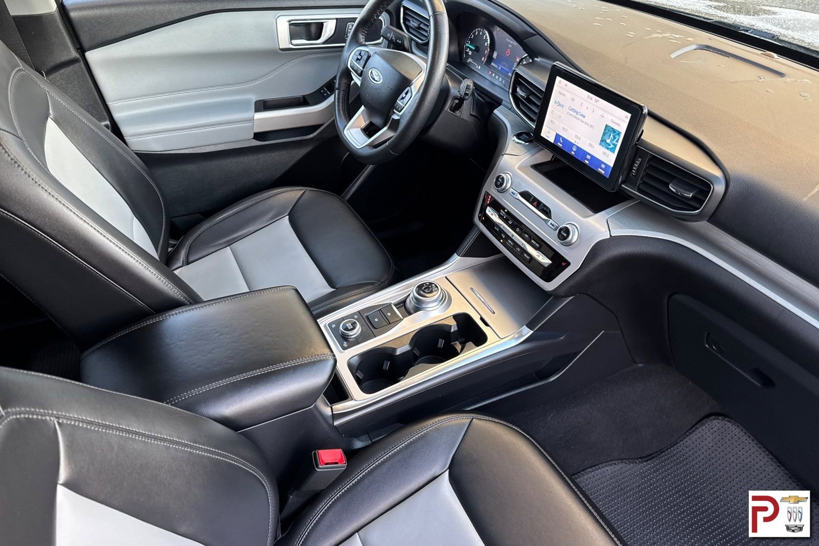 Used 2024 Ford Explorer XLT w/ Equipment Group 202A image 21