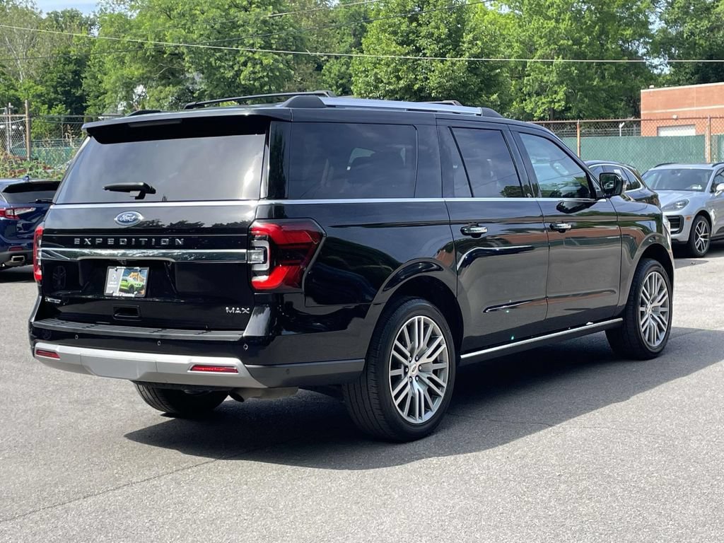 Used 2022 Ford Expedition Max Limited AWD/4WD image 4