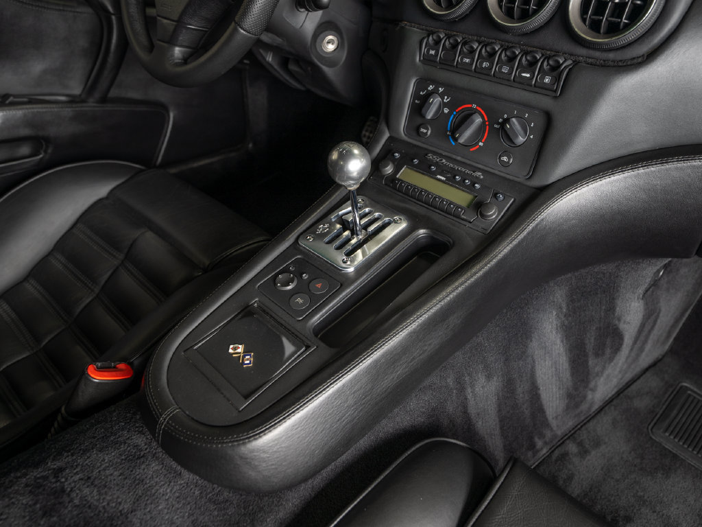 Used 2000 Ferrari 550 Maranello Coupe RWD image 18
