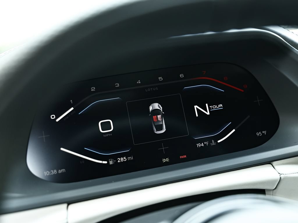 Used 2025 Lotus Emira RWD image 40