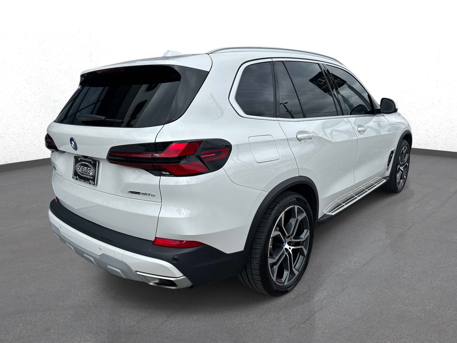 Used 2024 BMW X5 xDrive50e w/ Executive Package AWD/4WD image 3