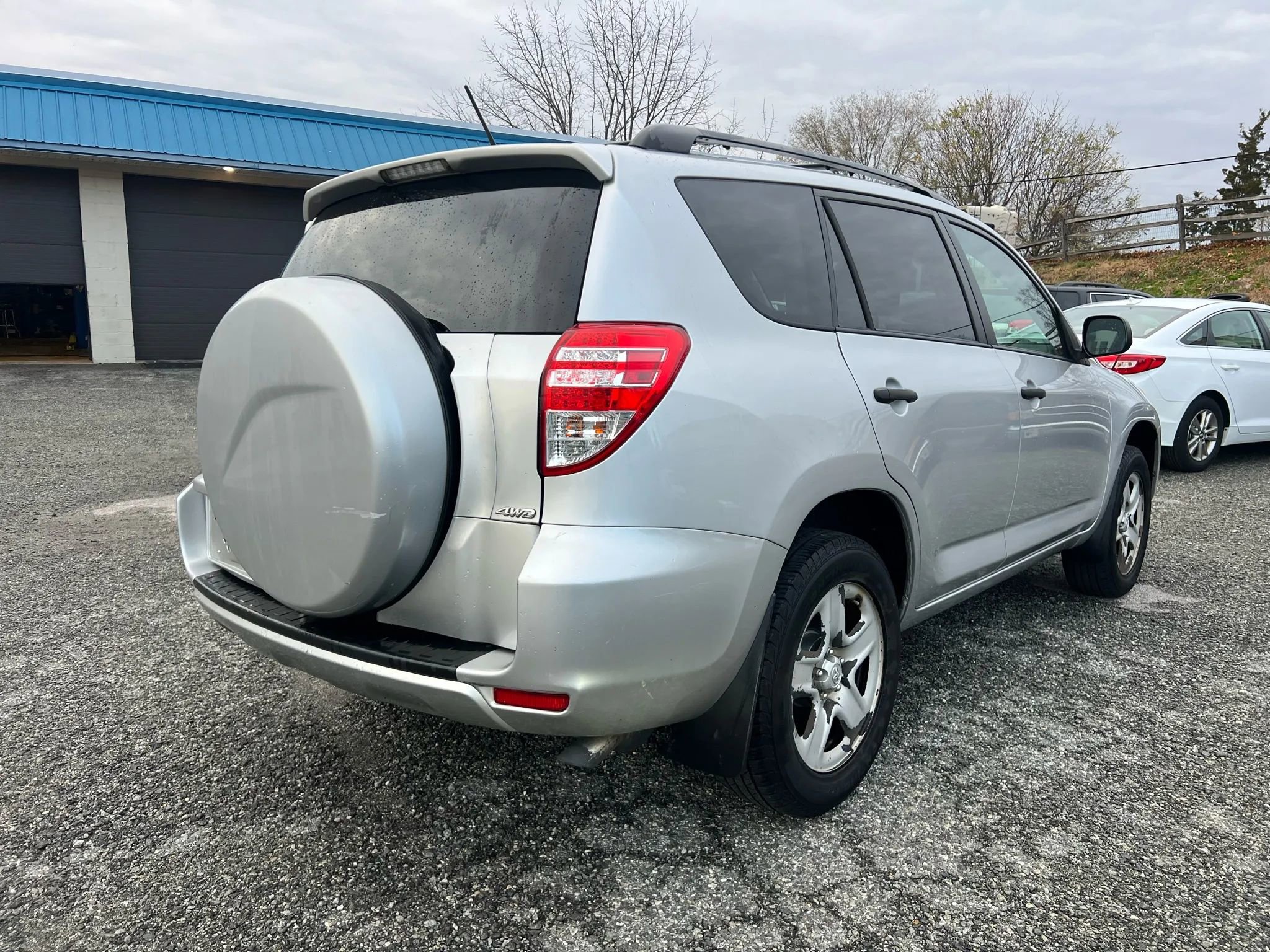Used 2011 Toyota RAV4 4WD image 5