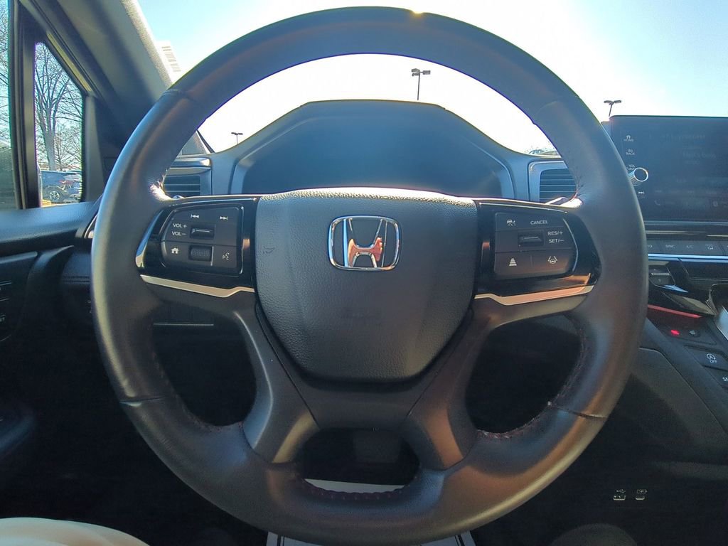 Used 2025 Honda Odyssey Sport-L image 22