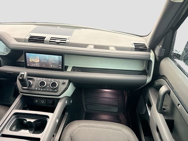 Used 2022 Land Rover Defender 110 AWD/4WD image 18
