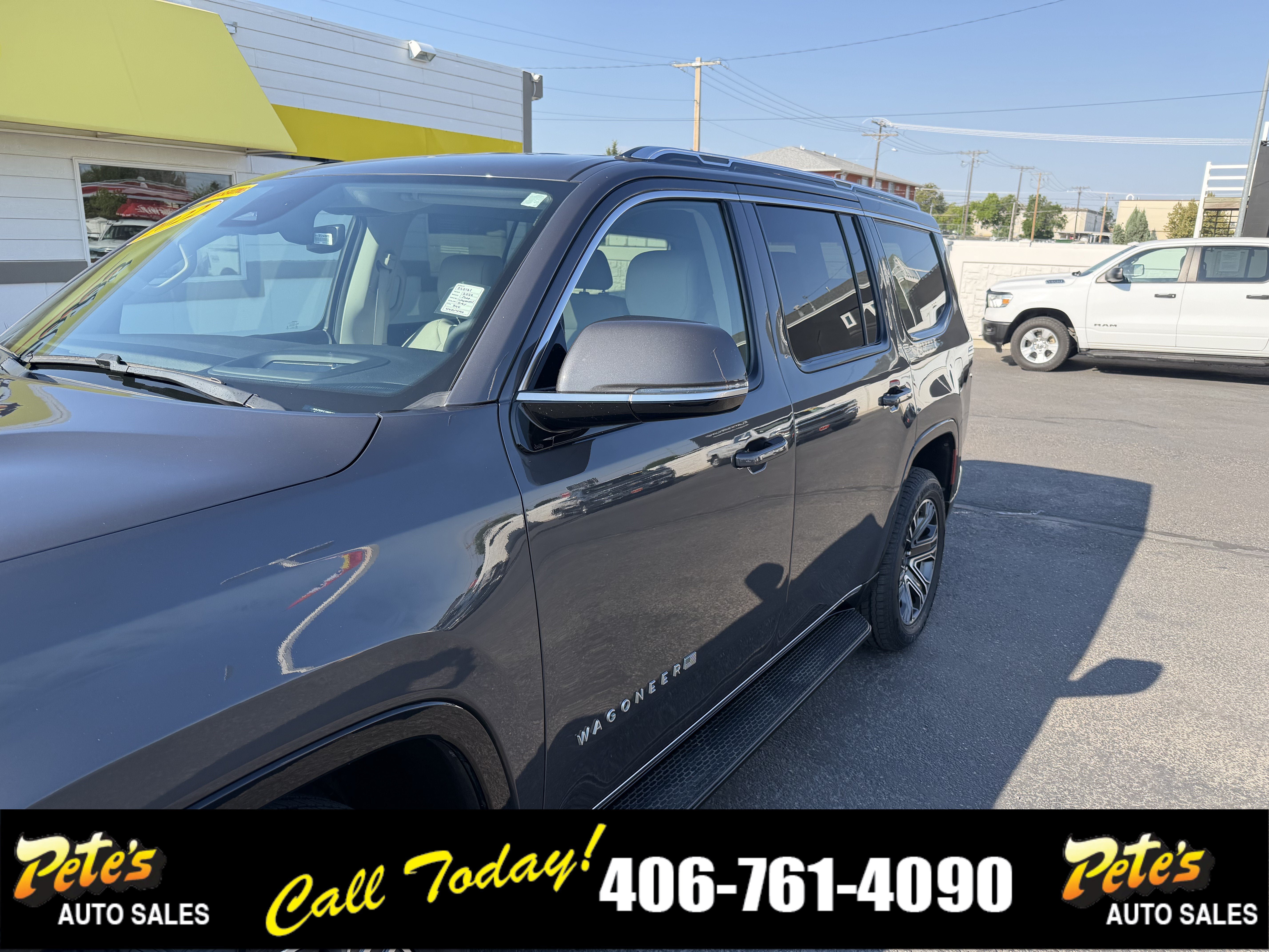 Used 2022 Jeep Wagoneer Series III w/ Flexible Seating Group AWD/4WD image 9
