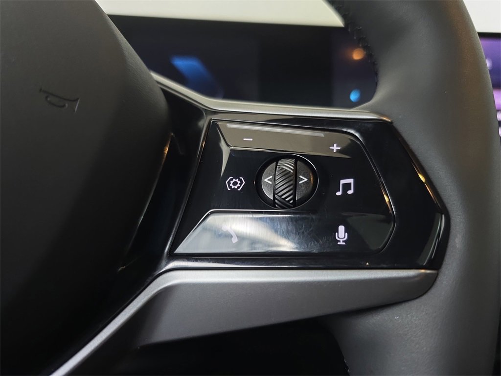 Used 2025 BMW i5 xDrive40 w/ Premium Package image 21