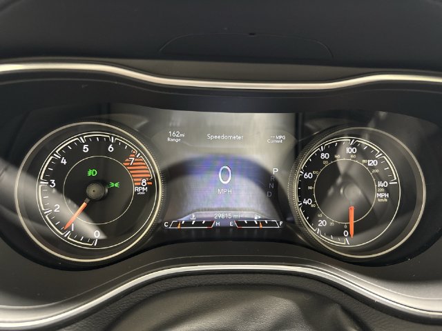 Used 2022 Jeep Cherokee Limited w/ Mopar Interior Package AWD/4WD image 16