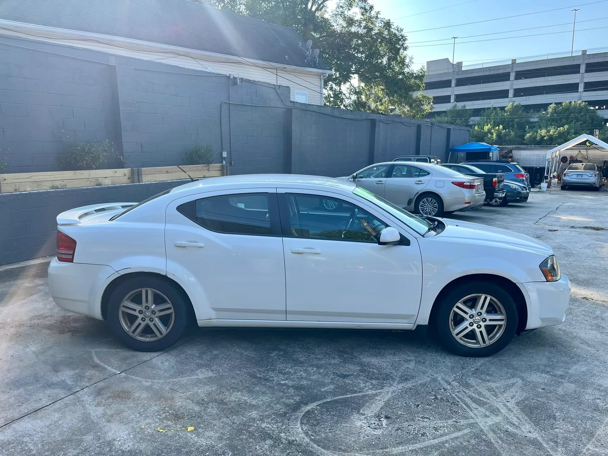 Used 2010 Dodge Avenger R/T FWD image 4