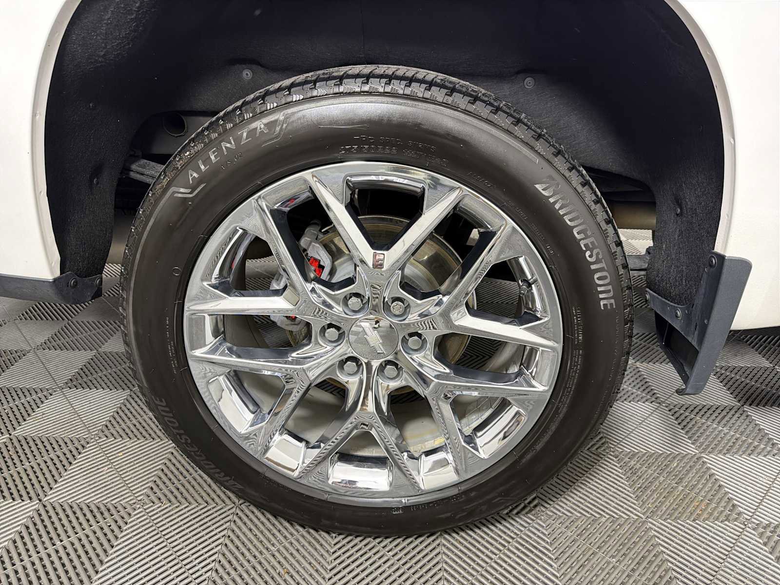 Used 2023 Chevrolet Silverado 1500 High Country w/ High Country Premium Package image 16