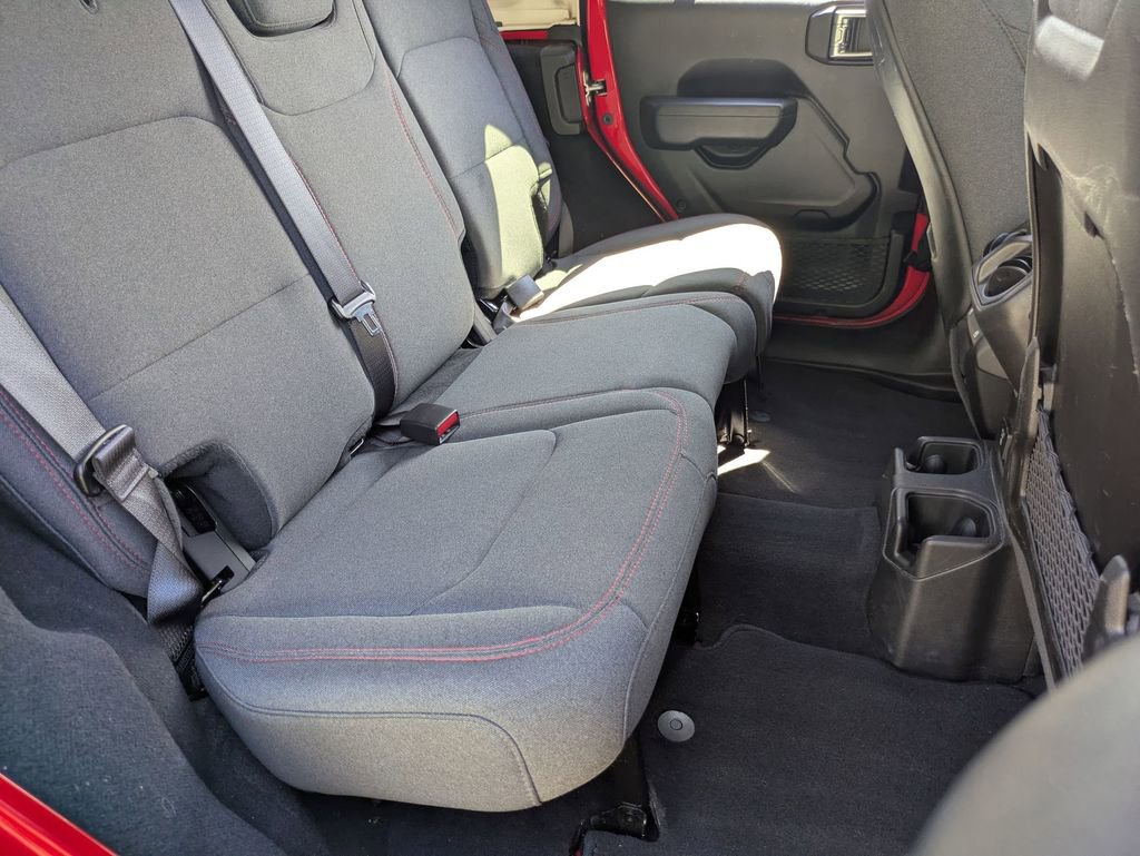 Used 2025 Jeep Wrangler Unlimited Rubicon image 28