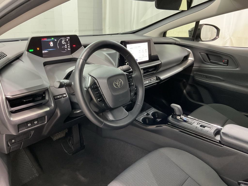 Used 2024 Toyota Prius LE FWD image 17