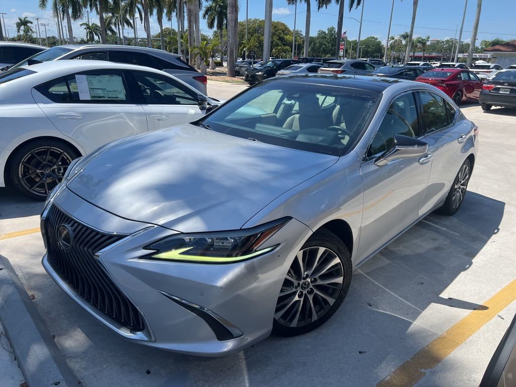 Used 2019 Lexus ES 350 Luxury w/ Accessory Package 2 FWD image 7