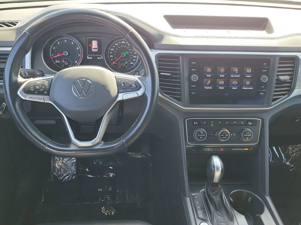 Used 2020 Volkswagen Atlas Cross Sport SE w/ Panoramic Sunroof Package image 11