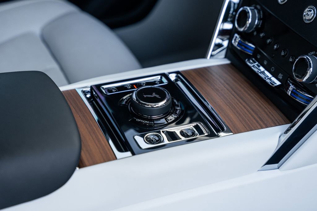 Used 2022 Rolls-Royce Cullinan image 40