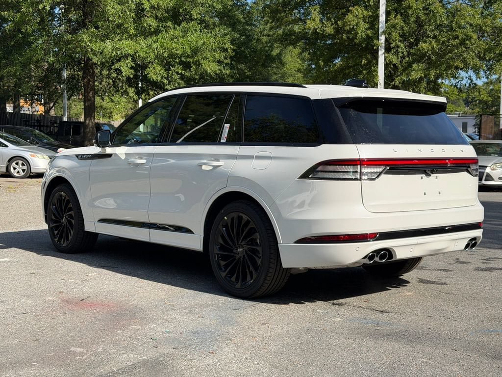 New 2027 Lincoln Aviator Reserve AWD/4WD image 4