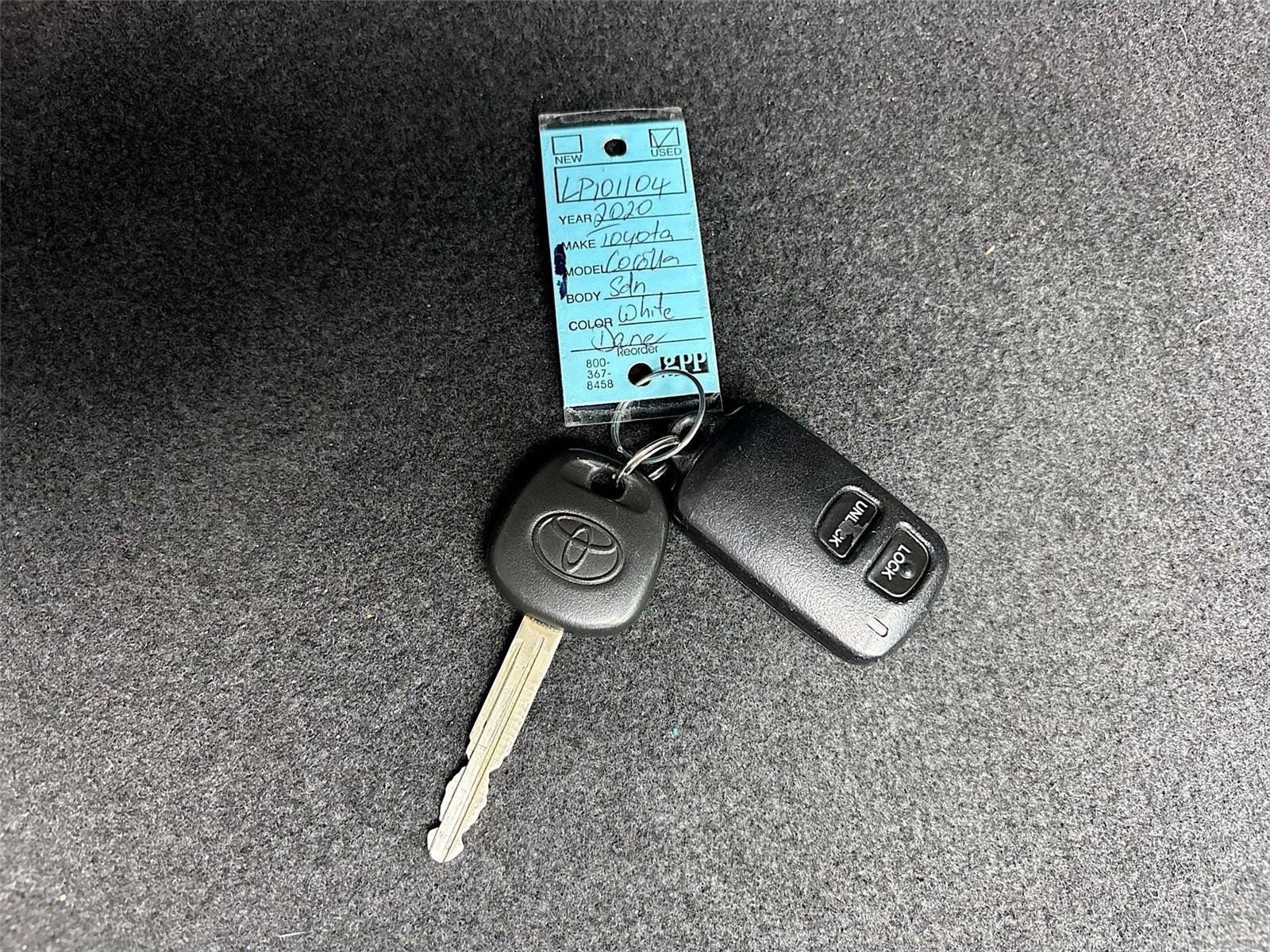 Used 2020 Toyota Corolla L FWD image 34