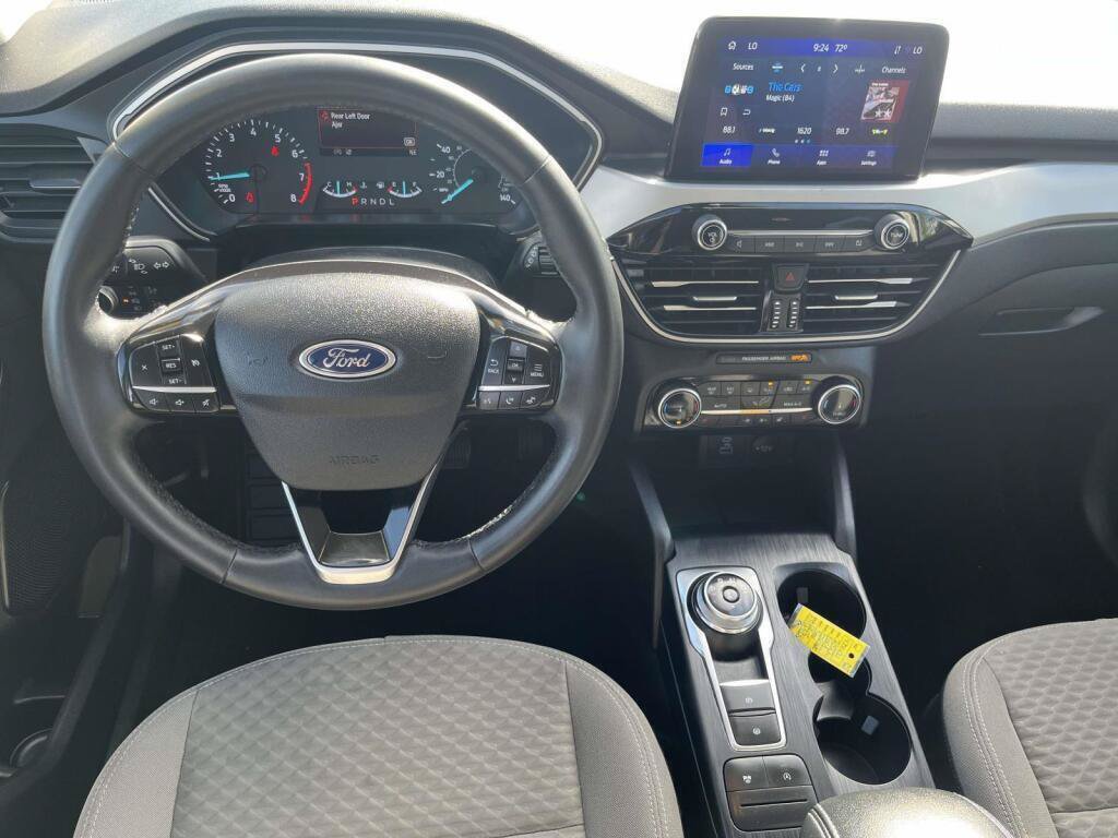 Used 2022 Ford Escape SE w/ Convenience Package AWD/4WD image 2