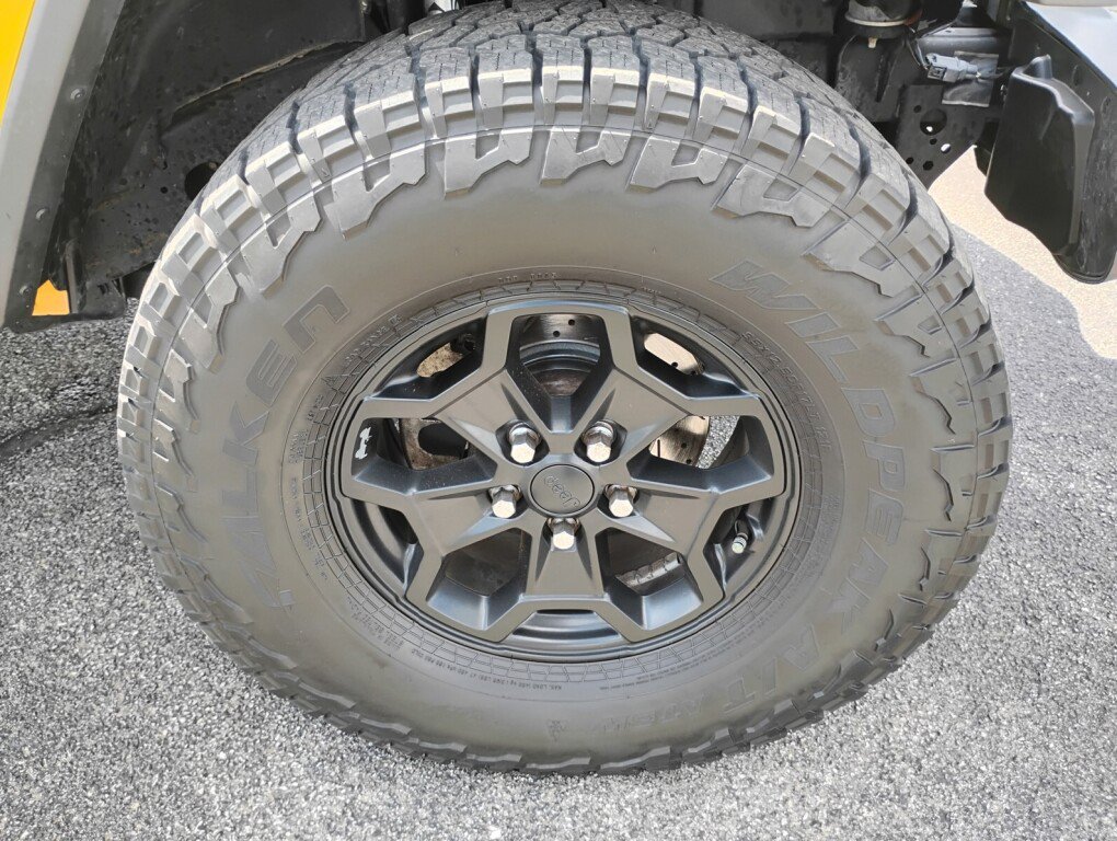 Used 2021 Jeep Gladiator Sport AWD/4WD image 26