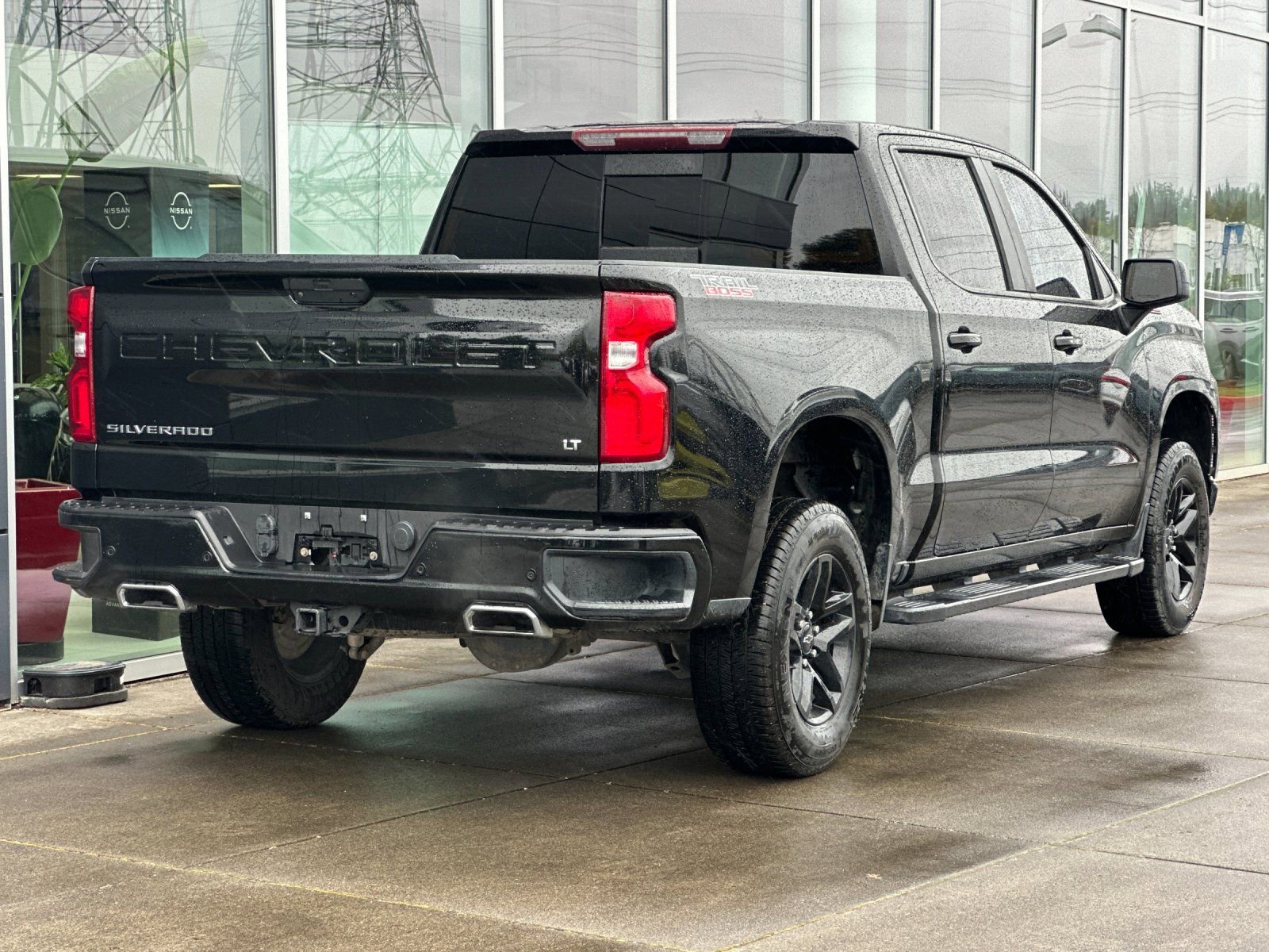 Used 2020 Chevrolet Silverado 1500 LT Trail Boss AWD/4WD image 3