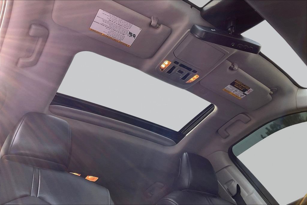 Used 2022 Toyota Highlander XLE FWD image 30