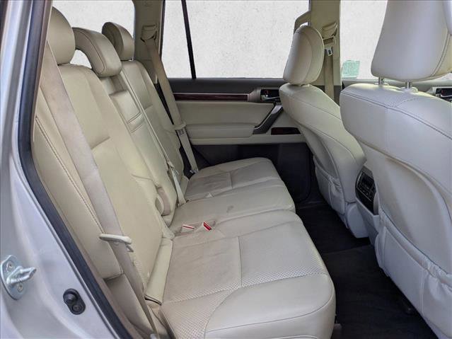 Used 2013 Lexus GX 460 Premium image 23