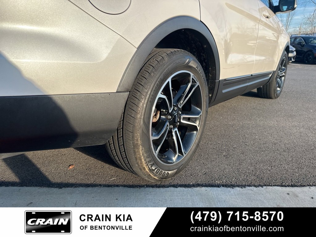 Used 2015 Ford Explorer Sport w/ Equipment Group 401A image 7