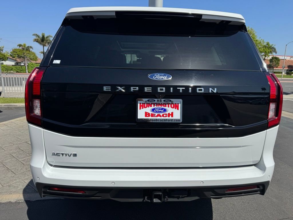 Used 2025 Ford Expedition Active AWD/4WD image 9