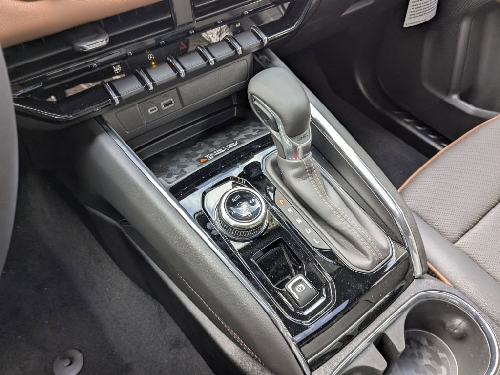 New 2025 GMC Canyon AT4 w/ Technology Plus Package AWD/4WD image 25
