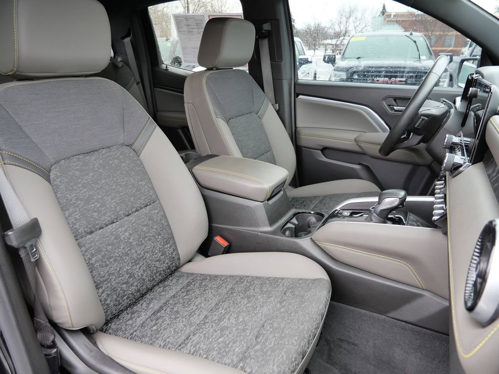 Used 2024 Chevrolet Colorado ZR2 image 15