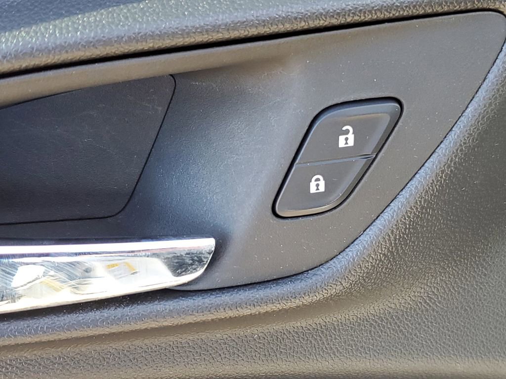 Used 2025 Chevrolet Trax ACTIV w/ Sunroof Package image 28