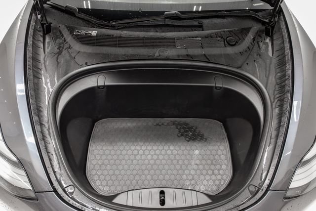 Used 2018 Tesla Model 3 Long Range RWD image 3