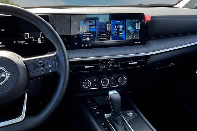 New 2026 Nissan Kicks S FWD image 6