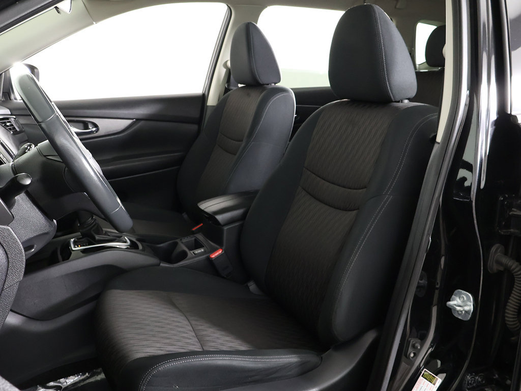 Used 2017 Nissan Rogue SV AWD/4WD image 32