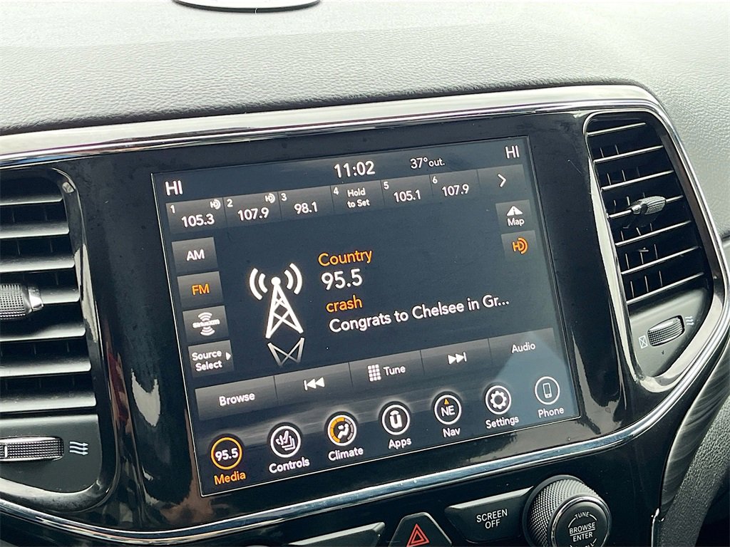 Used 2021 Jeep Grand Cherokee Laredo X image 15