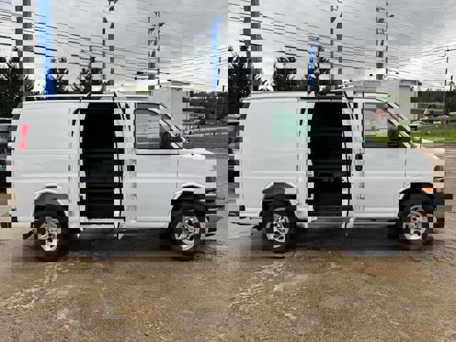 New 2025 Chevrolet Express 2500 w/ Driver Convenience Package image 26