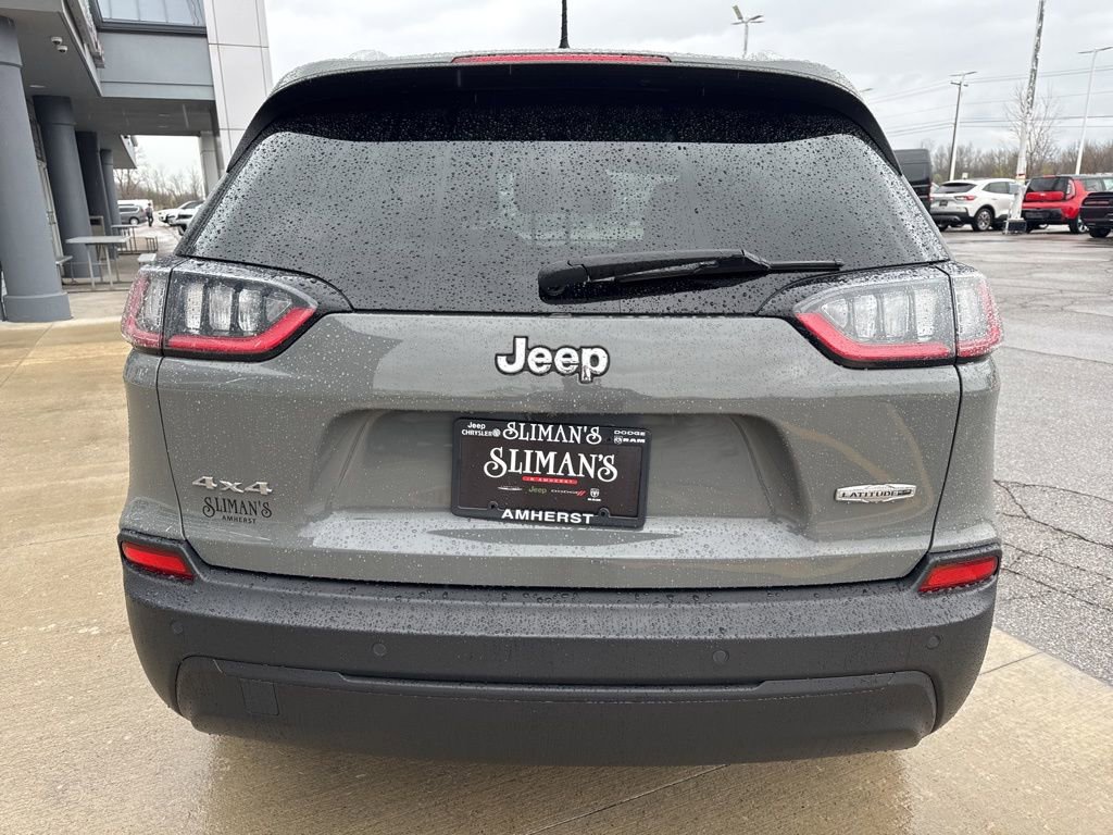 Used 2021 Jeep Cherokee Latitude Plus AWD/4WD image 6