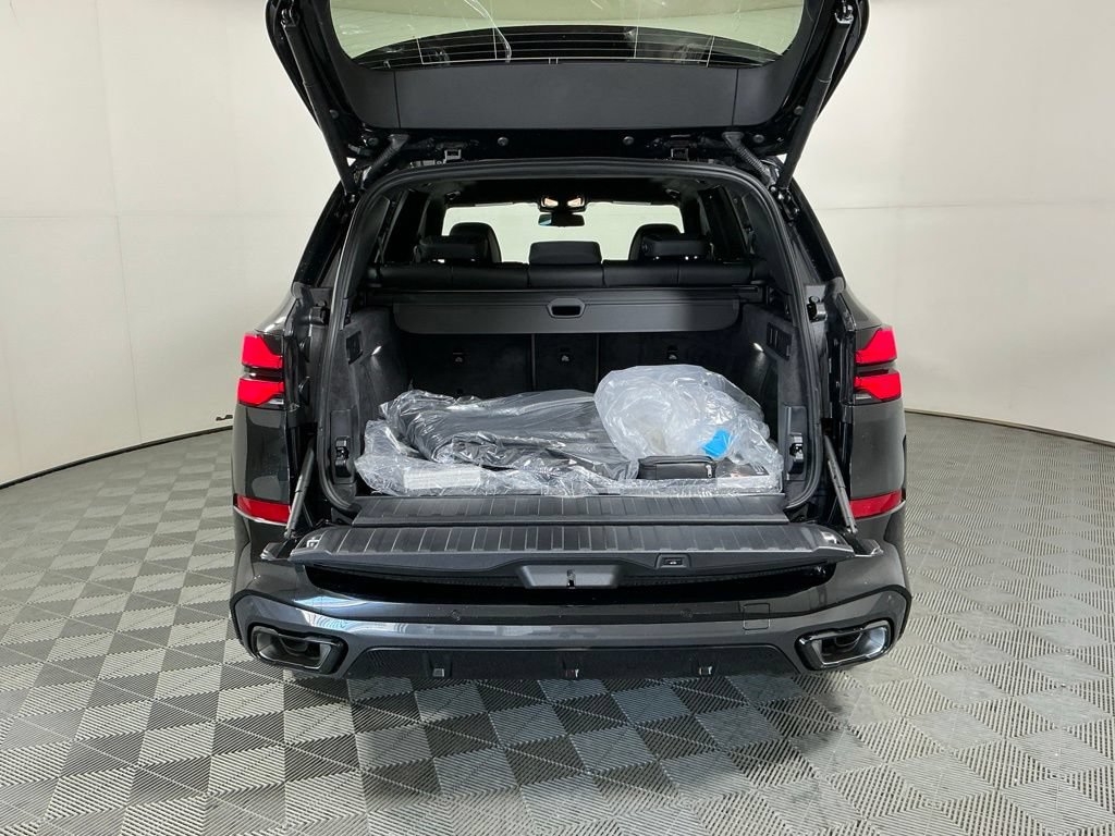 New 2026 BMW X5 xDrive40i w/ M Sport Package AWD/4WD image 28
