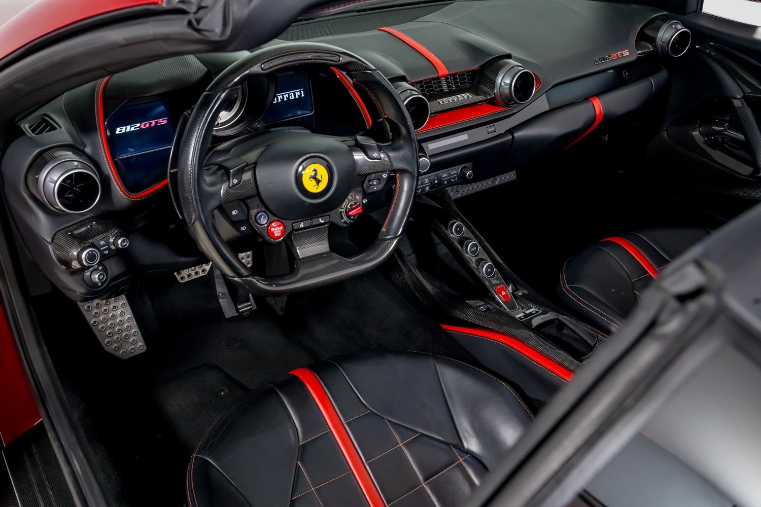 Used 2021 Ferrari 812 GTS image 28