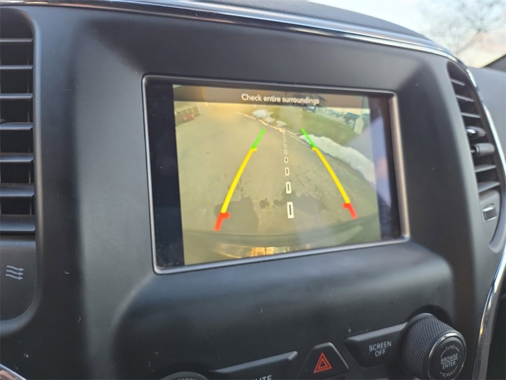 Used 2021 Jeep Grand Cherokee Laredo image 18