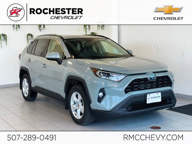 Used 2021 Toyota RAV4 XLE w/ Convenience Package image 1