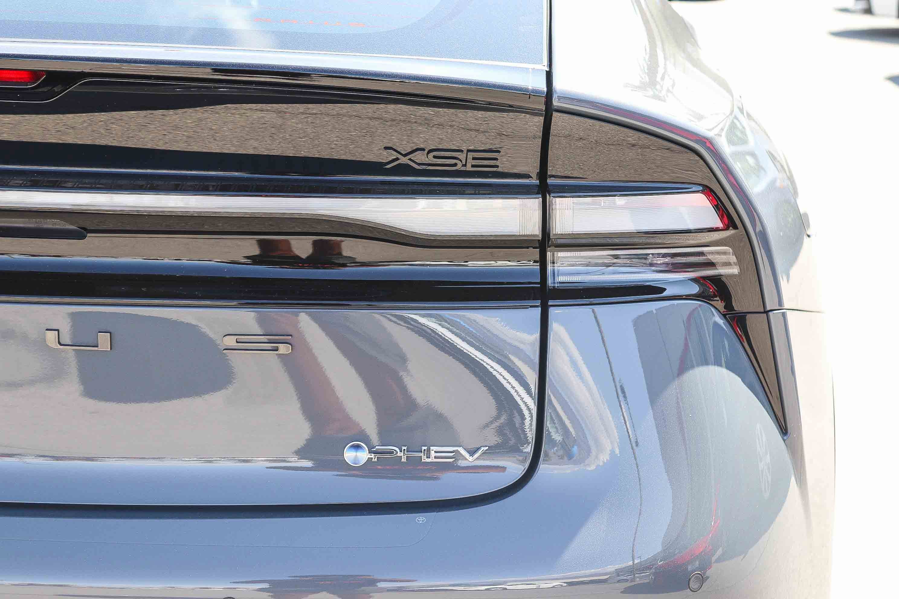 New 2026 Toyota Prius Plug-In Hybrid image 8