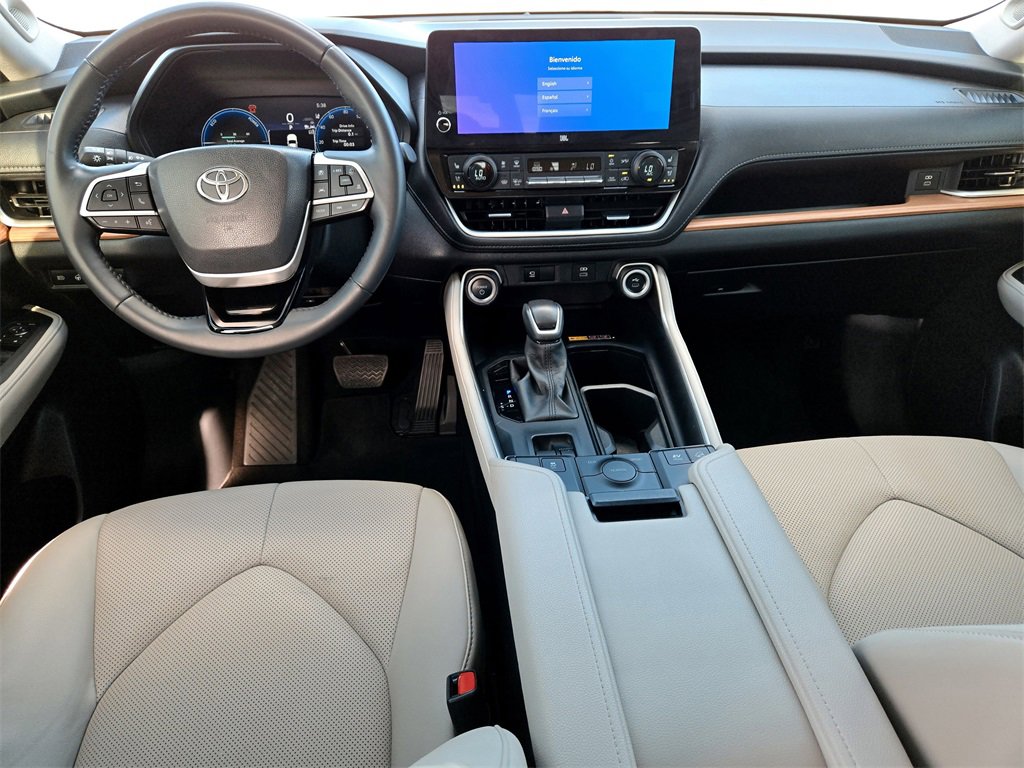 Used 2024 Toyota Grand Highlander Limited image 22