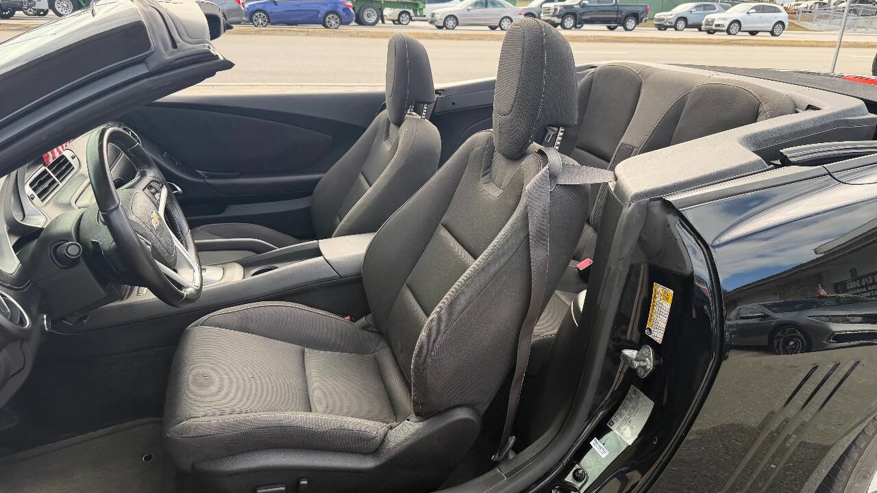 Used 2015 Chevrolet Camaro LT image 17