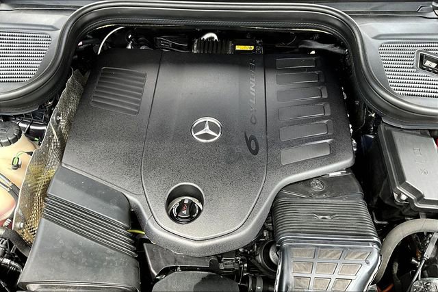 Used 2024 Mercedes-Benz GLS 450 4MATIC image 32