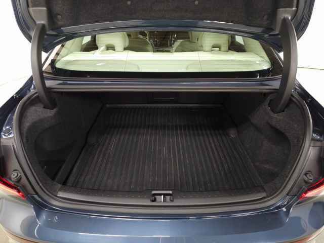 Used 2023 Volvo S60 B5 Core w/ Climate Package image 8