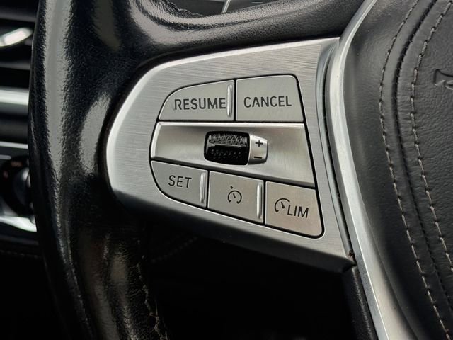 Used 2022 BMW 740i RWD image 10