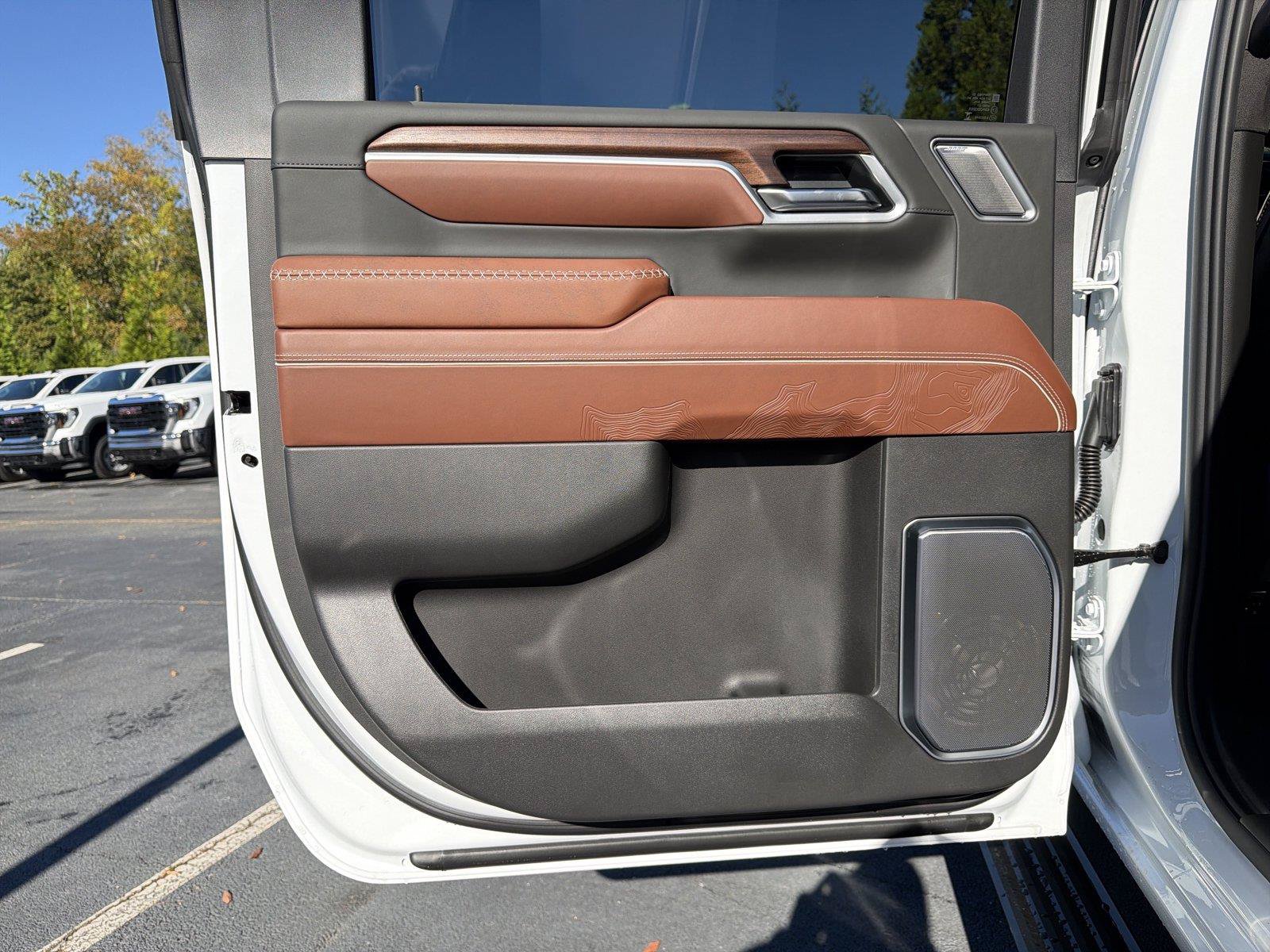 New 2026 GMC Sierra 3500 Denali Ultimate AWD/4WD image 18